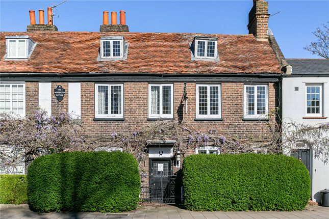 4 bed property, in High Street, £850,000