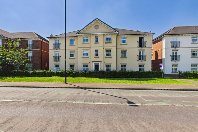 2 bed property, in Rosso Close, £130,000