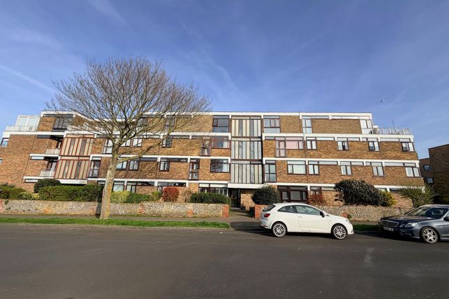2 bed property, in Gainsboro Road, £150,000