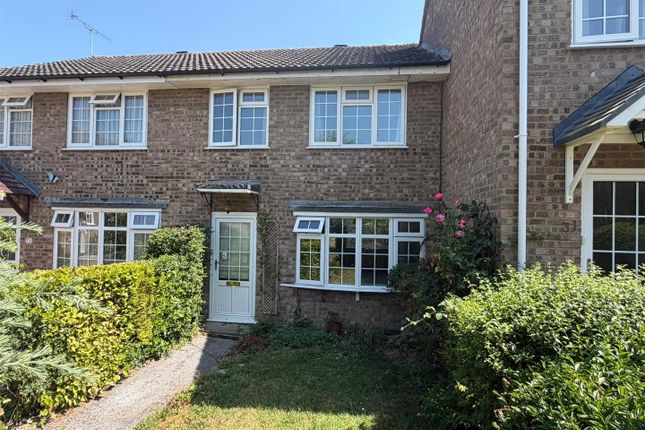 3 bed property, in Barnes Close, £230,000