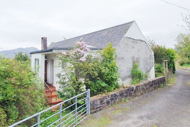 2 bed property, in Old Blairbeg, £194,000