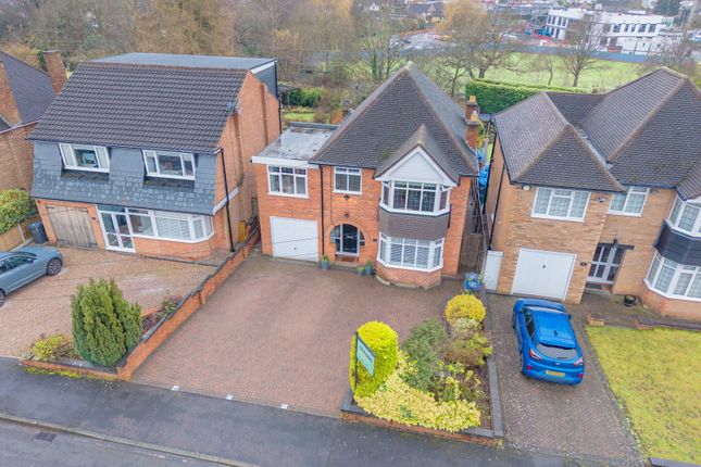 3 bed property, in Wall Drive, £675,000