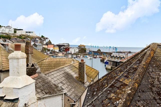 4 bed property, in Polkirt Hill, £475,000