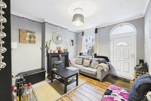 3 bed property, in Chestnut Street, £190,000