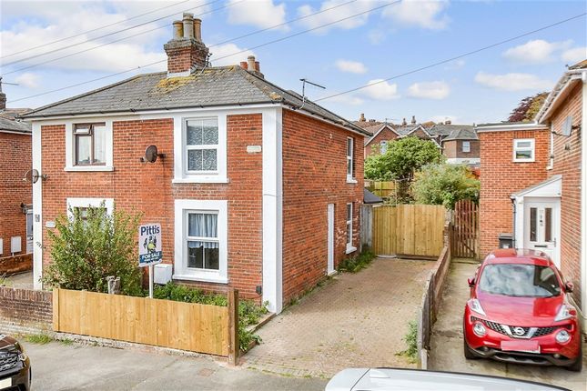 3 bed property, in Cross Street, £220,000