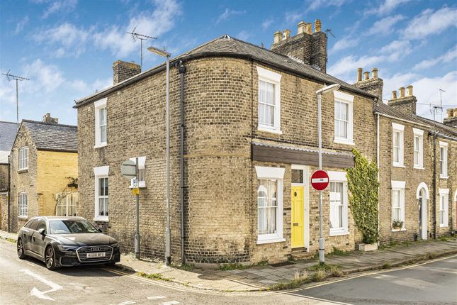 3 bed property, in Norwich Street, £775,000