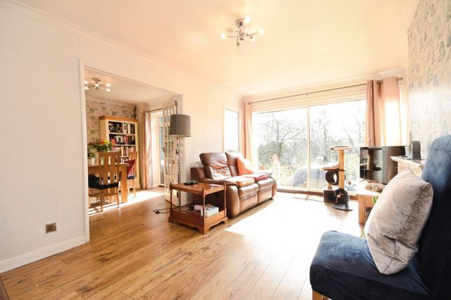 4 bed property, in Crown Road, £575,000