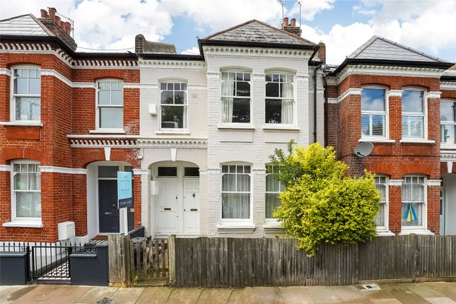 3 bed property, in Wix's Lane, £750,000