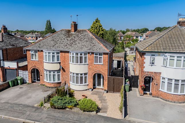 3 bed property, in Park Drive, £290,000