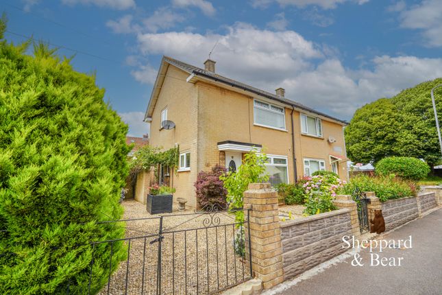 2 bed property, in Greenmeadows, £225,000