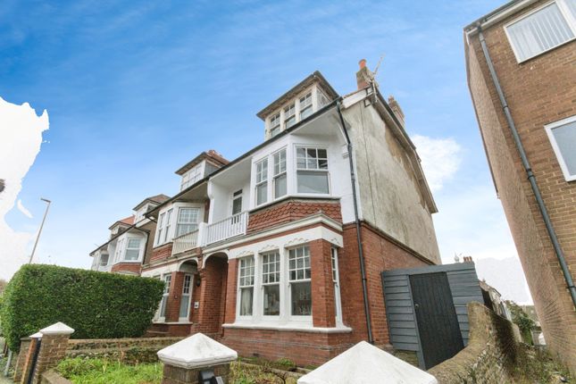 5 bed property, in Sutton Park Road, £550,000