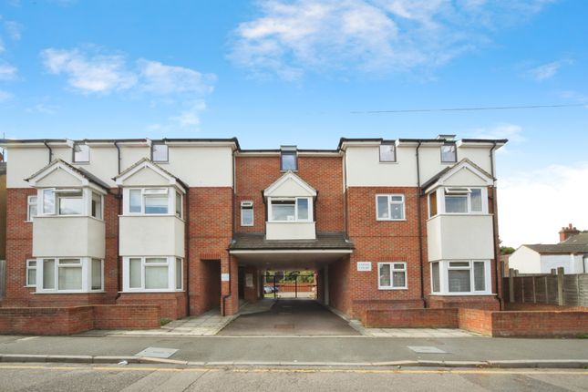 1 bed property, in Empress Road, £165,000