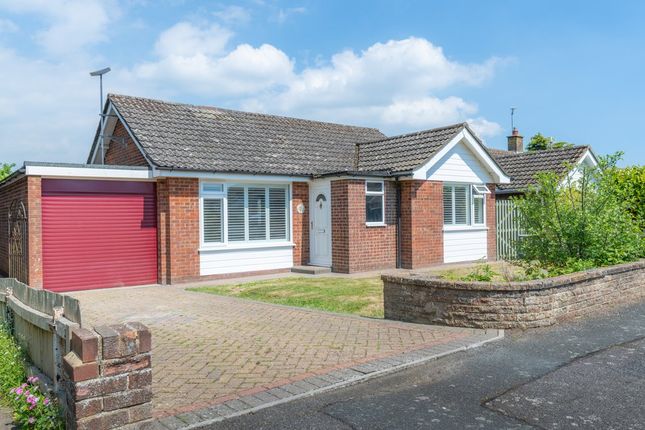 2 bed property, in Tourney Close, £385,000