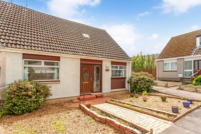 4 bed property, in 32 Brunt Court, £220,000