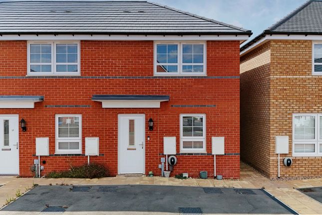 2 bed property, in Brewin Road, £260,000