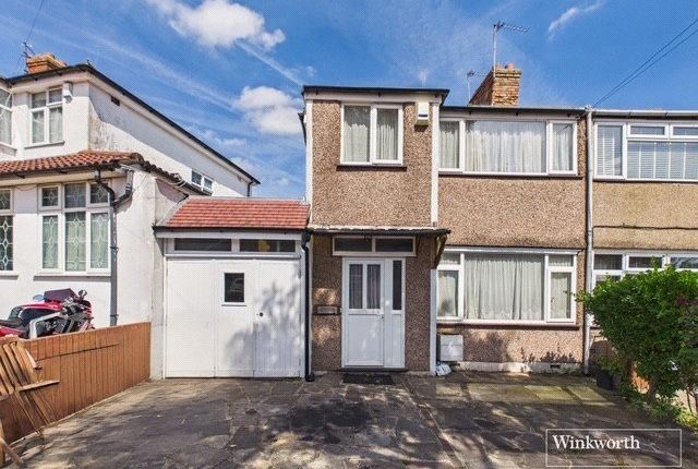 4 bed property, in Constable Gardens, £500,000