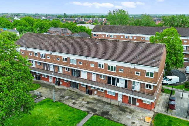 3 bed property, in Beaconsfield, £95,000