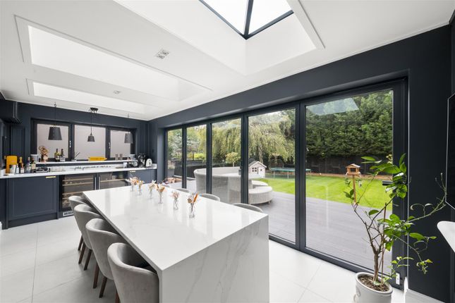 4 bed property, in Potters Cross, £1,250,000