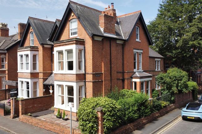 6 bed property, in Burton Street, £535,000