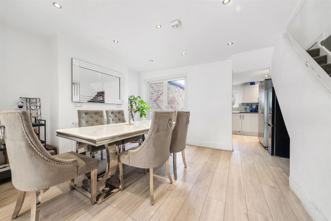 4 bed property, in Gipsy Road, £675,000