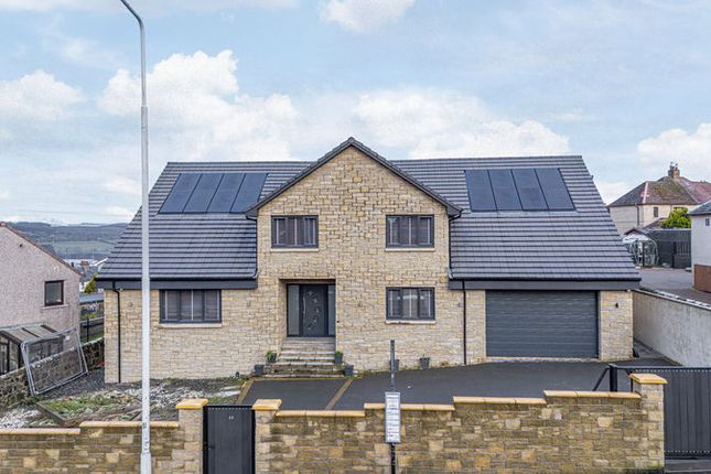 5 bed property, in Station Road, £550,000