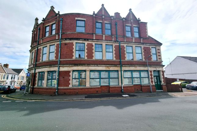 2 bed property, in Woodlands Road, £140,000