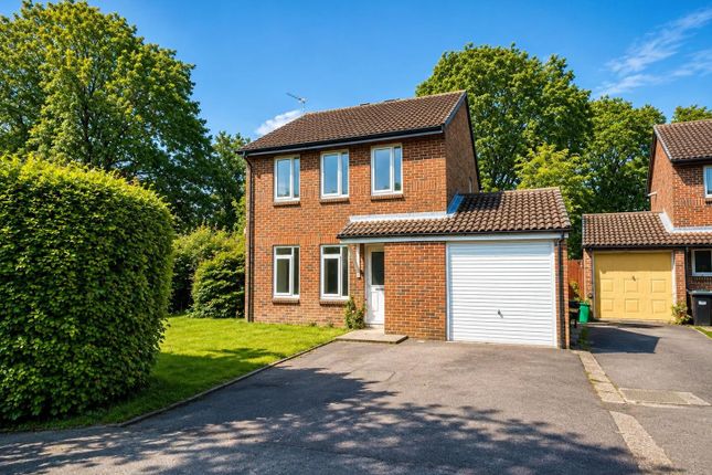3 bed property, in Kingsley Gardens, £400,000