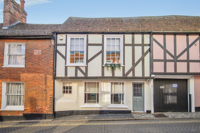 1 bed property, in Trinity Street, £140,000