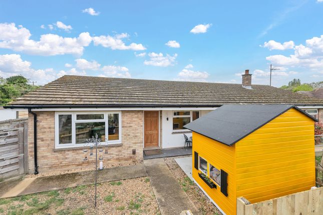 2 bed property, in Malthouse Way, £315,000