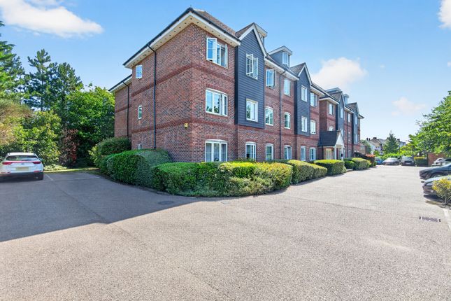 1 bed property, in Flat 33, £90,000