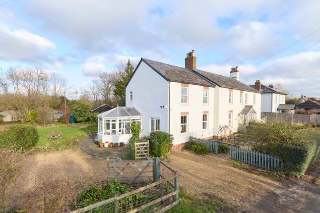 4 bed property, in Westley Waterless, £595,000