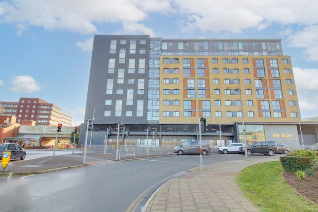 2 bed property, in The Icon, £210,000