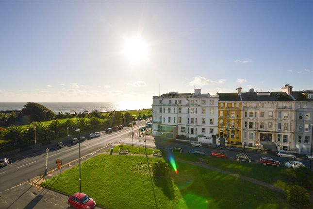 2 bed property, in King Edwards Parade, £190,000