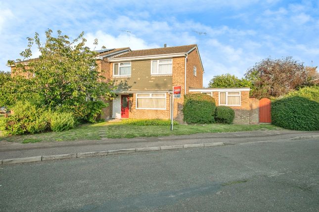 6 bed property, in Worcester Road, £345,000