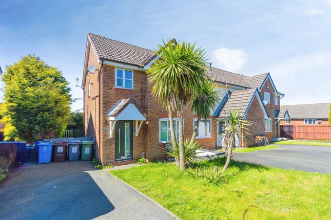 3 bed property, in Sefton Close, £165,000
