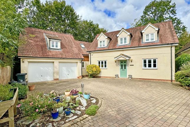 5 bed property, in Off London Road, £725,000
