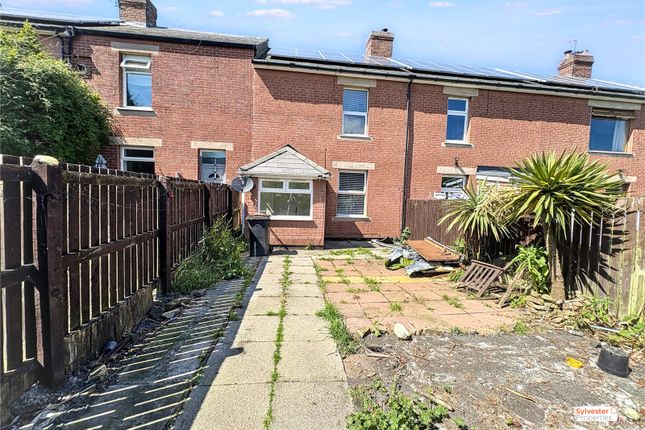2 bed property, in Railway Street, £65,000