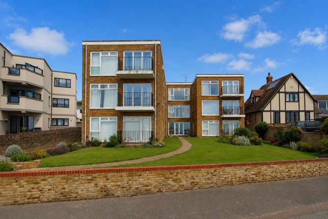 2 bed property, in Eastern Esplanade, £340,000