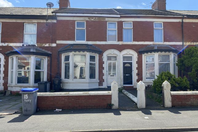 4 bed property, in 13 Clifford Road, £90,000