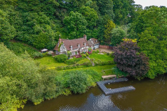 4 bed property, in Boreley Lane, £800,000