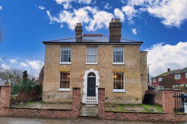 4 bed property, in East Street, £750,000