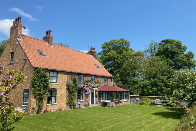 6 bed property, in Bartindale Road, £1,250,000