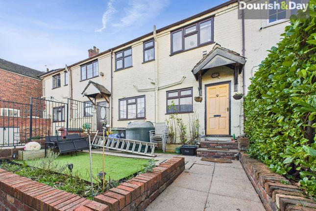 2 bed property, in Pipe Gate, £140,000