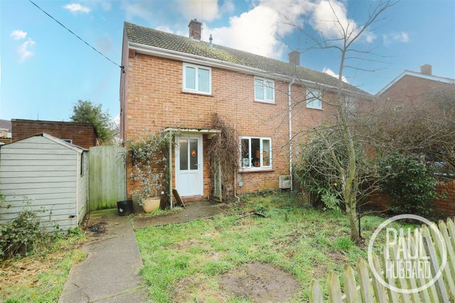2 bed property, in Carlton Square, £170,000