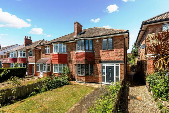3 bed property, in Friars Way W3, £1,000,000
