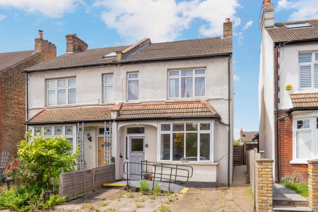 3 bed property, in Bond Road, £700,000