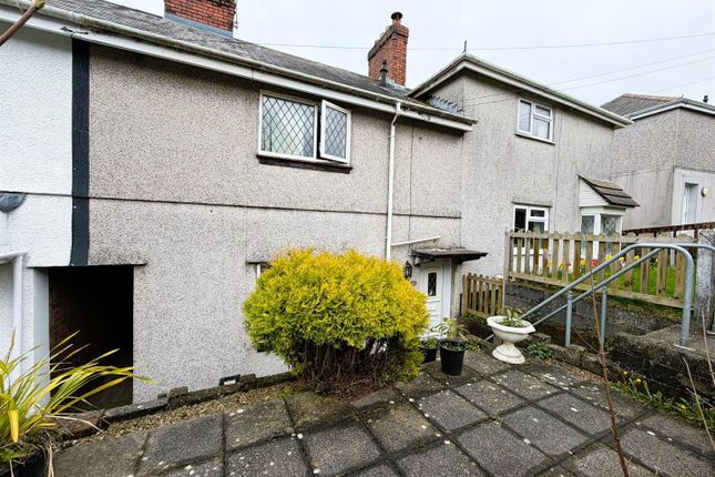 2 bed property, in Alun Road, £120,000
