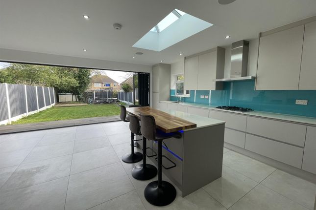 3 bed property, in Beech Road, £600,000