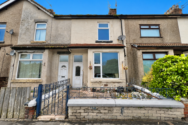 2 bed property, in Radcliffe Road, £75,000