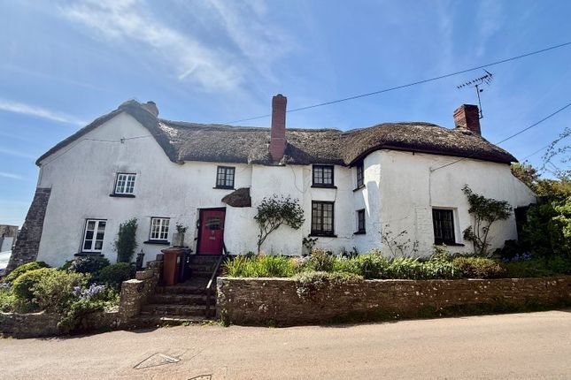 3 bed property, in Fuchsia Cottage, £140,000